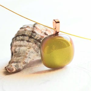ref 93 Green Glass Pendant Necklace with gold color steel cord