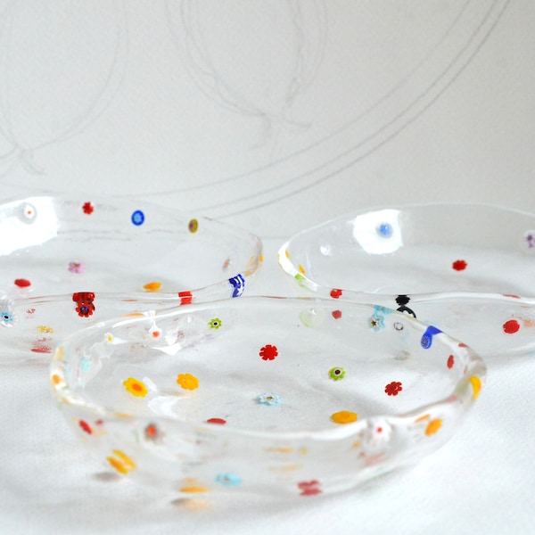 Cuencos de cristal de Murano: Cuencos para salsas Millefiori con diseño floral, hechos a mano en Italia.