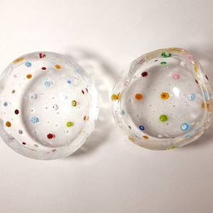 Set di 2 mini ciotole in vetro di Murano floreale da 8 cm, perfette per servire sushi e salsa di soia, ciotole floreali per salse da sgranocchiare.