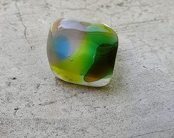 Ref. 76 Anillo multicolor de vidrio fusionado en cristal de Murano, con banda de latón ajustable.