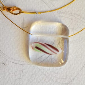 Ref 129 Clear glass pendant necklace with gold color steel cord