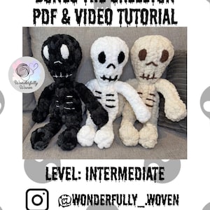 Bones the Skeleton Finger Knit Pattern, Full Video & PDF Tutorial, Finger Knit Tutorial, Chunky Knit Pattern, Hand Knit, Halloween