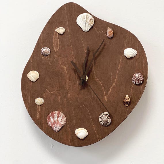 Orologio da parete a conchiglia fatto a mano, regalo unico per la