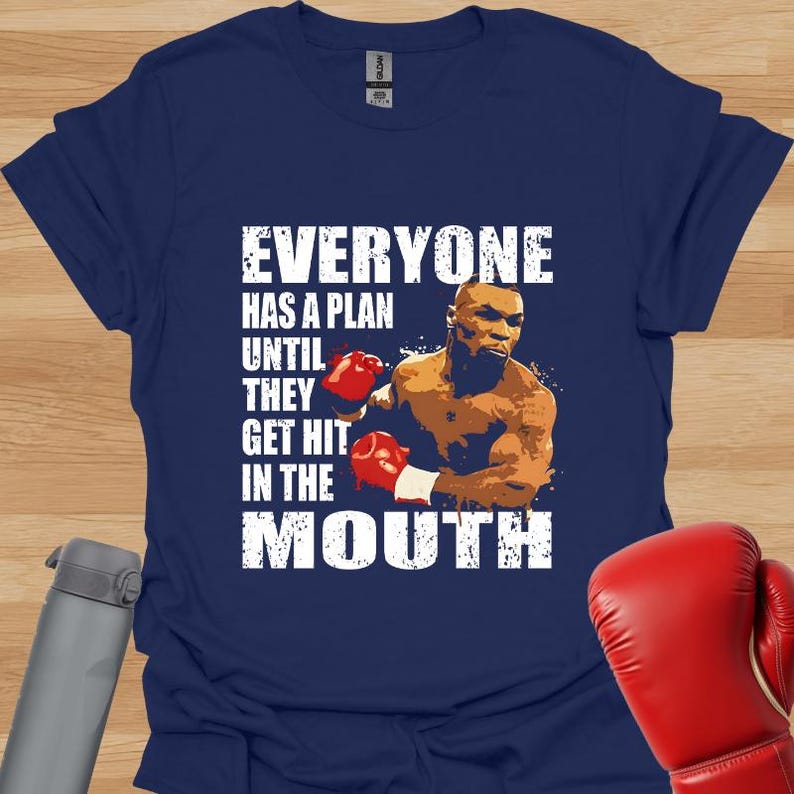 Camiseta con frase de Mike Tyson: divertida camiseta de entrenamiento de boxeo Navy