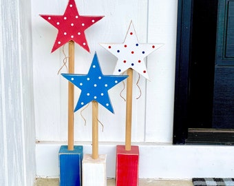 Grandes étoiles en bois, décoration du 4 juillet, décoration de porche, patriotique, décoration extérieure saisonnière, Memorial Day, étoiles rustiques