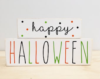 Rustic Halloween Tiered Tray Signs: Farmhouse Wood Decor