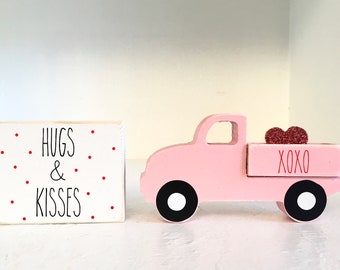 Valentine truck, tiered tray decor, truck and sign set, Valentines decor, Wooden truck, Farmhouse, Tiered tray, Old truck, hugs and kisses