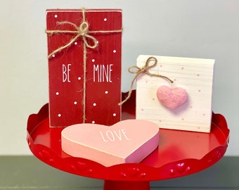 Wooden Valentine's Day Decor: Tiered Tray Presents & Heart Set