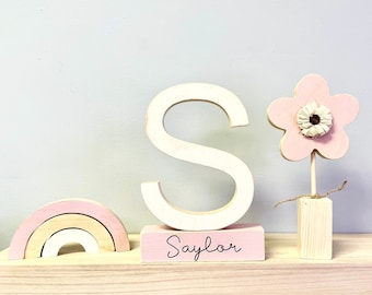 Decoración de guardería, Letra de madera, Personalizado, Flor de madera, Arco iris, Jirafa, Elefante, Vivero moderno, Regalo de baby shower, Bloque de nombre