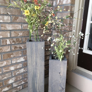 large wooden porch vases, welcome sign, reclaimed wood, rustic, floor vases, farmhouse decor, large floor vase, porch decor, set of 2 Bild 2