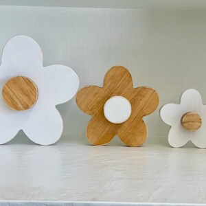 Wooden flowers, Daisies, Summer tiered tray, shelf sitters, minimalist mantle decoration, Porch decor, Girl nursery image 3