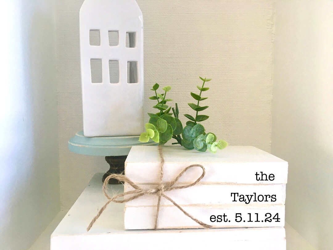 Personalized Book Stack: Rustic Wedding Date Gift - Etsy
