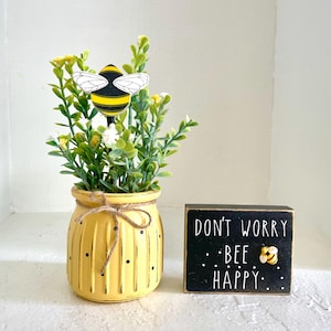 Bee Floral Arrangement: Distressed Vase Tiered Tray Decor