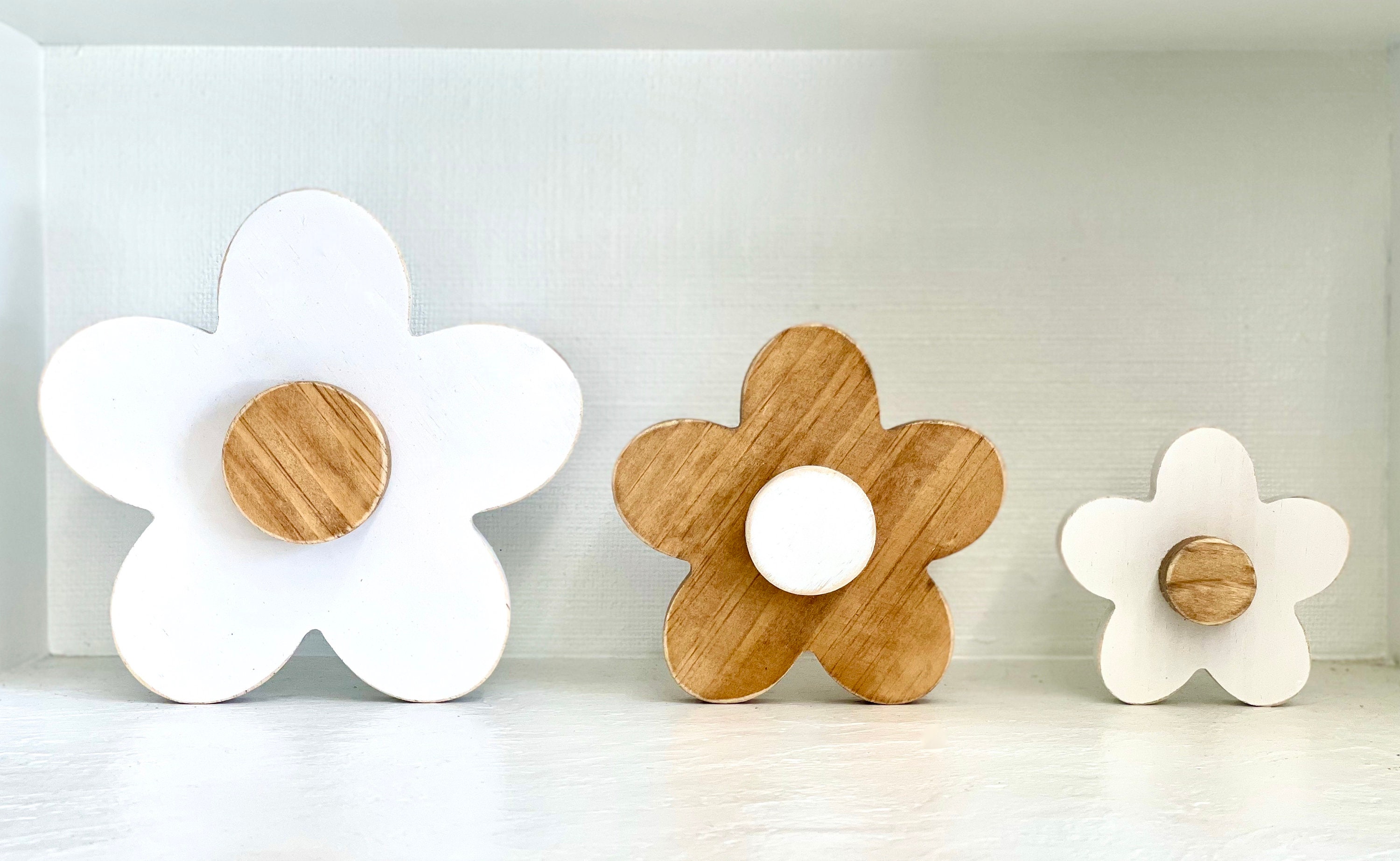 Wooden flowers, Daisies, Summer tiered tray, shelf sitters, minimalist mantle decoration, Porch decor, Girl nursery