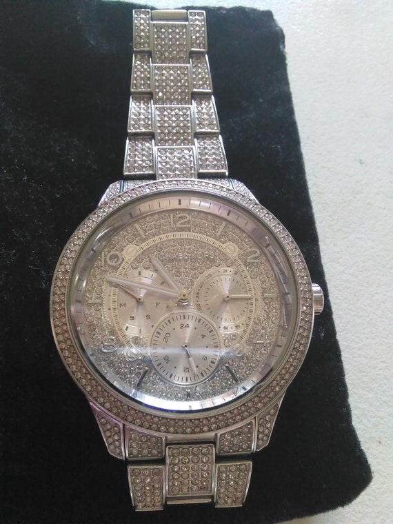 Michael kors women's pave silver wristwatch multif