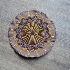 Man in the maze 17cm, 7" L'itoi mandala sacred patch applique