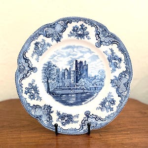 Vintage Johnson Brothers &#39;Old Britain Castles&#39; Dinner Plate | Blue & White Staffordshire China | English Cottagecore Farmhouse Decor