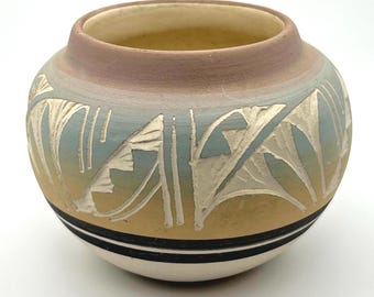 Vintage Handmade Navajo Pot | Southwestern Pastel Desert Art | Minimalist Home Decor