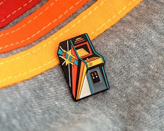Emaille pin Arcade Game Machine 'Fight'