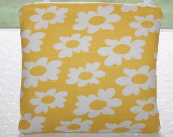 Estuche con cremallera pequeño: Margarita amarilla