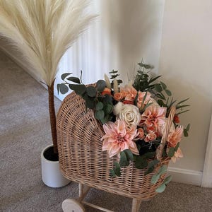 Rieten kinderwagen, poppenwagen voor meisjes, natuurlijk duwspeelgoed, eco speelgoedmand, poppenwagen voor peuters, rieten speelgoed voor kinderen, kraamcadeau