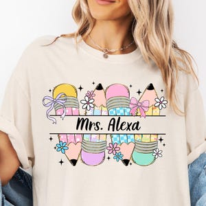 Personalized Teacher Shirt Gift for Teacher Appreciation, Custom Teacher Apple Shirt, Teacher Team Shirt Teacher Gift, Cute Teacher Tshirt