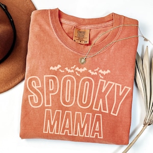 Comfort Colors® Spooky Mama Shirt, Mom Halloween Shirt, Halloween Mom Shirt, Halloween Shirt, Halloween Mama Shirt, Spooky Halloween Mama