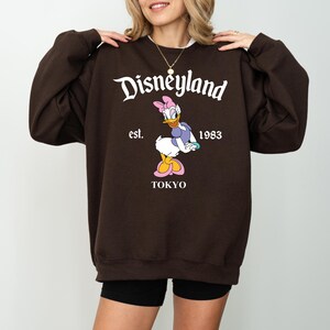 Sudadera vintage de Tokio Disneyland, sudadera con capucha de Mickey y sus amigos, suéter de vacaciones familiares de Disney Tokio, Japón, camisetas familiares a juego de Disney imagen 5