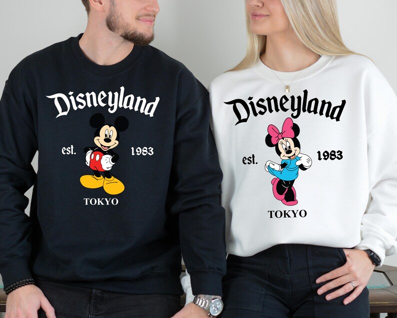 Sudadera vintage de Tokio Disneyland, sudadera con capucha de Mickey y sus amigos, suéter de vacaciones familiares de Disney Tokio, Japón, camisetas familiares a juego de Disney imagen 3