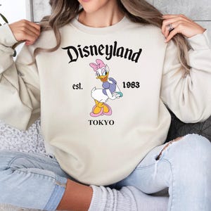 Sudadera vintage de Tokio Disneyland, sudadera con capucha de Mickey y sus amigos, suéter de vacaciones familiares de Disney Tokio, Japón, camisetas familiares a juego de Disney imagen 6