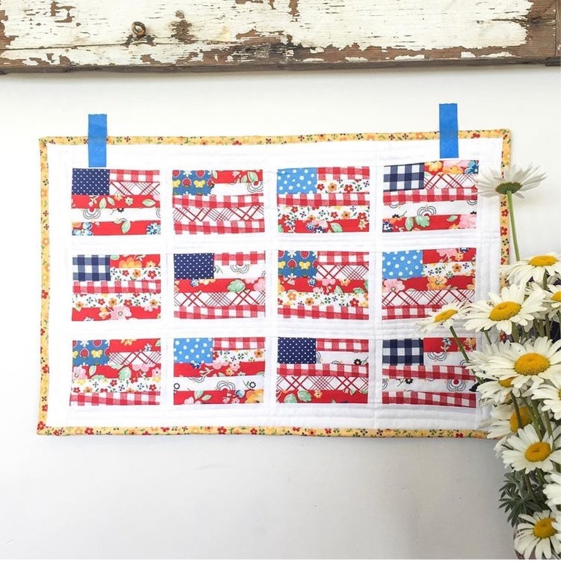 Little Flag Mini Quilt PDF PATTERN/Wall Hanging/Placemat image 2