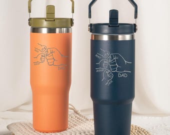Regalo per la festa del papà, bicchiere con nomi dei bambini e scritta "Pugno nel pugno", tazza da viaggio in acciaio inossidabile da 30 once, regalo unico per papà, il miglior papà di sempre