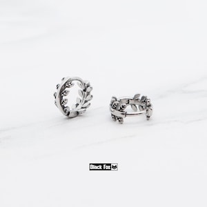 Floral leaf hoop earrings, titanium hoop, botanical earrings, trendy hoops, chic design, for all genders,small titanium huggie earring, gift