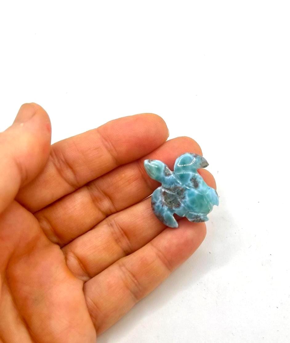 ラリマーの亀の置物 - 天然ブルークリスタルの手彫りの置物 - Etsy 日本