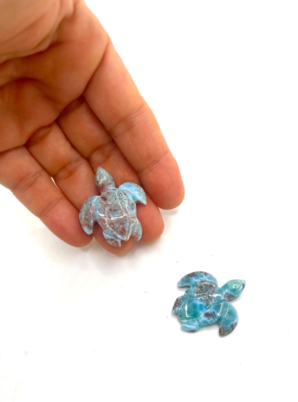 ラリマーの亀の置物 - 天然ブルークリスタルの手彫りの置物 - Etsy 日本