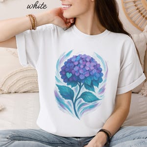Comfort Colors Brushstroke Hydrangea T-Shirt Vintage Botanical Tee Watercolor Floral Top Floral Gift for Mom Shirt Blue Hydrangea Shirt