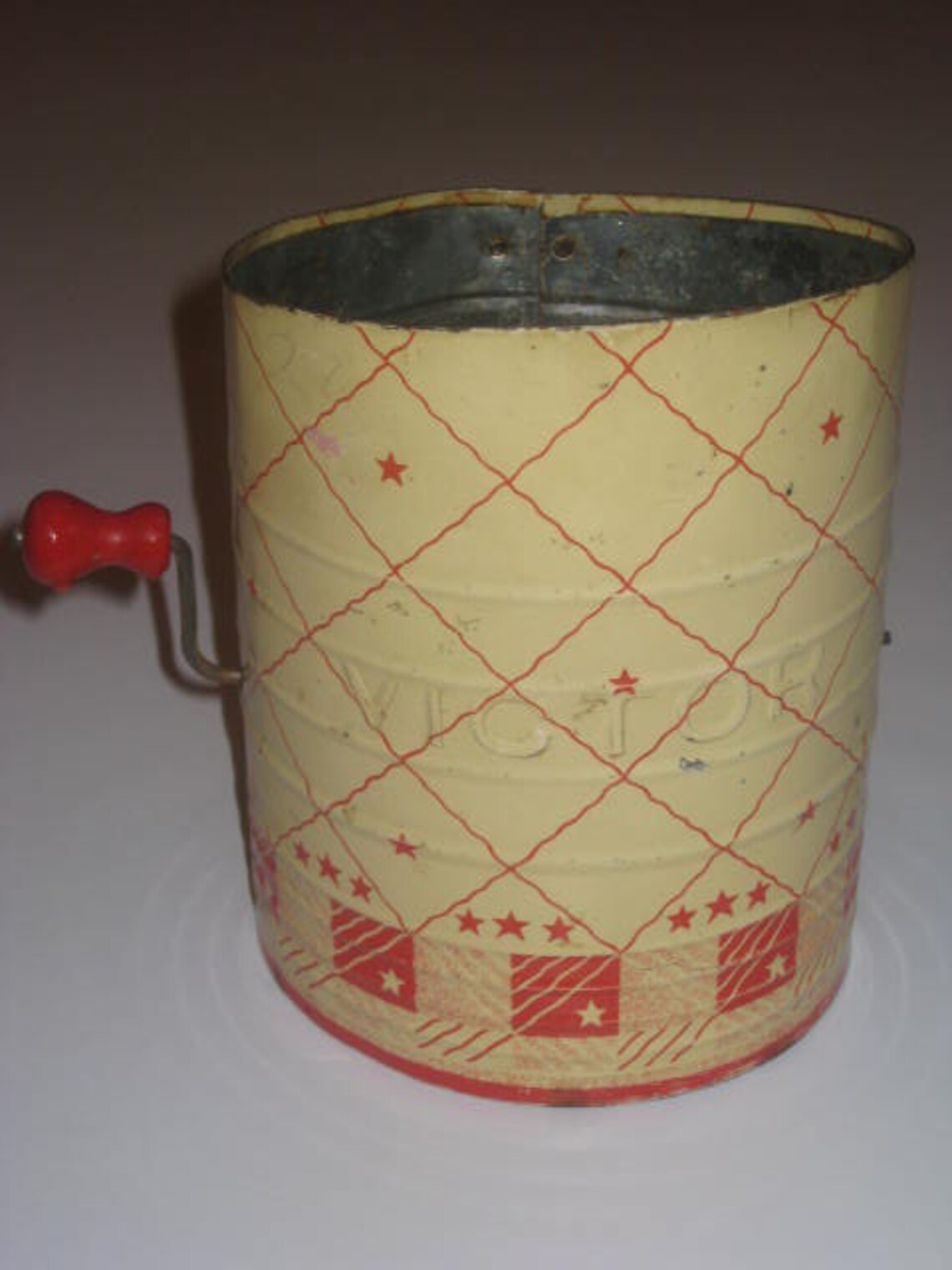 Vintage Victor Tin Flour Sifter in Red & White 1950s 1960s Etsy