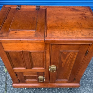 Beautiful 1905 Eddy solid Pine Refrigerator ice chest Boston Ma 35.5W20D37H Shipping is not free image 4