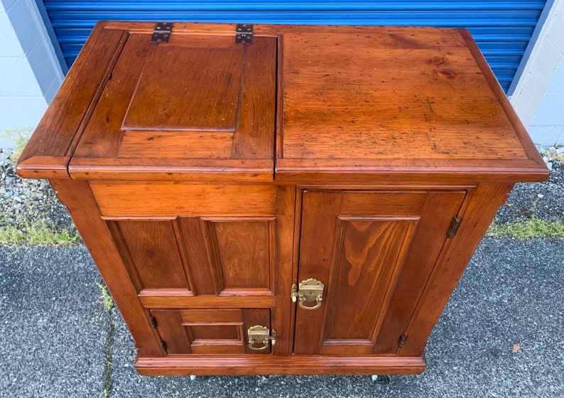 Beautiful 1905 Eddy solid Pine Refrigerator ice chest Boston Ma 35.5W20D37H Shipping is not free image 4