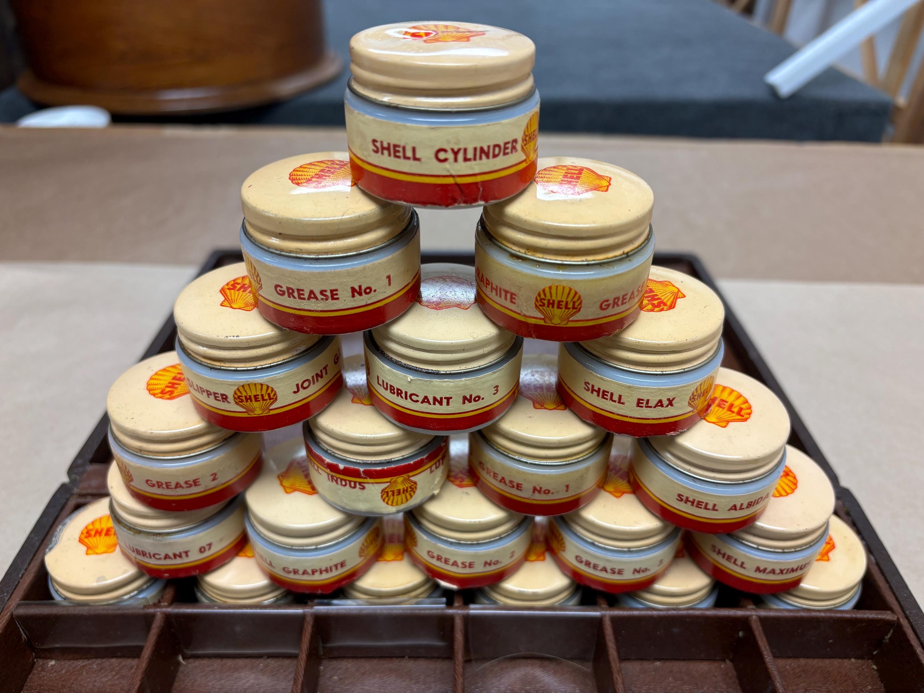 Antique Rare Shell Oil Company Grease and Oil Salesman Sample Kit Antique Rare Shell Oil Company Grease and Oil Salesman Sample Kit