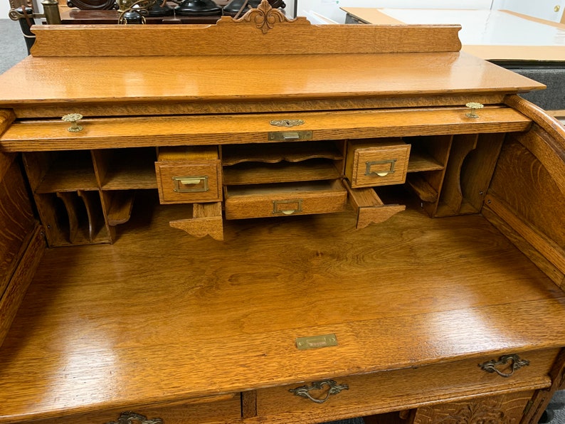 Beautiful antique Macey solid oak paneled roll top desk 40W28D30H44H Shipping is not free image 5