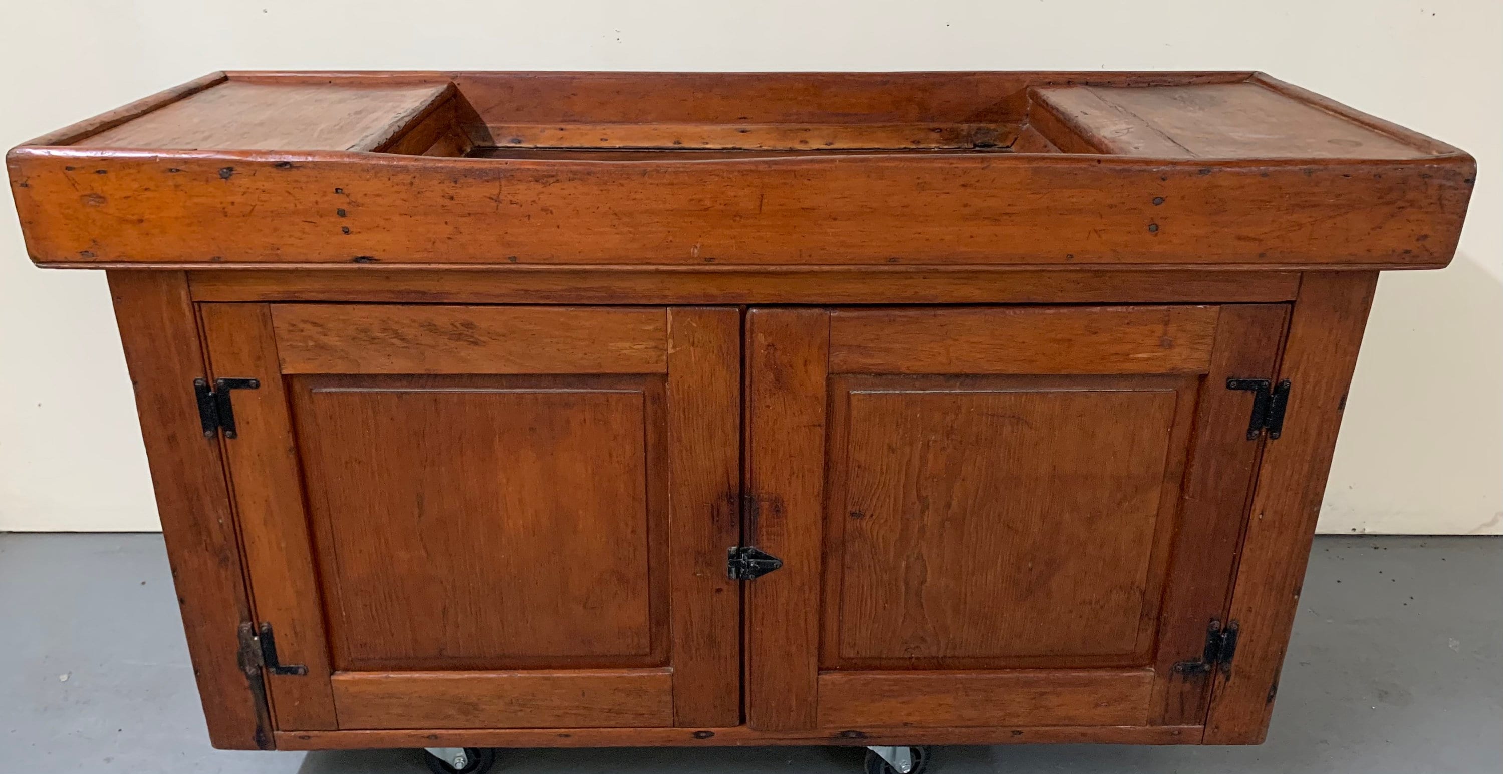 Primitive 1800 s Nebraska Large Pine Dry Sink 2 Doors Iron H