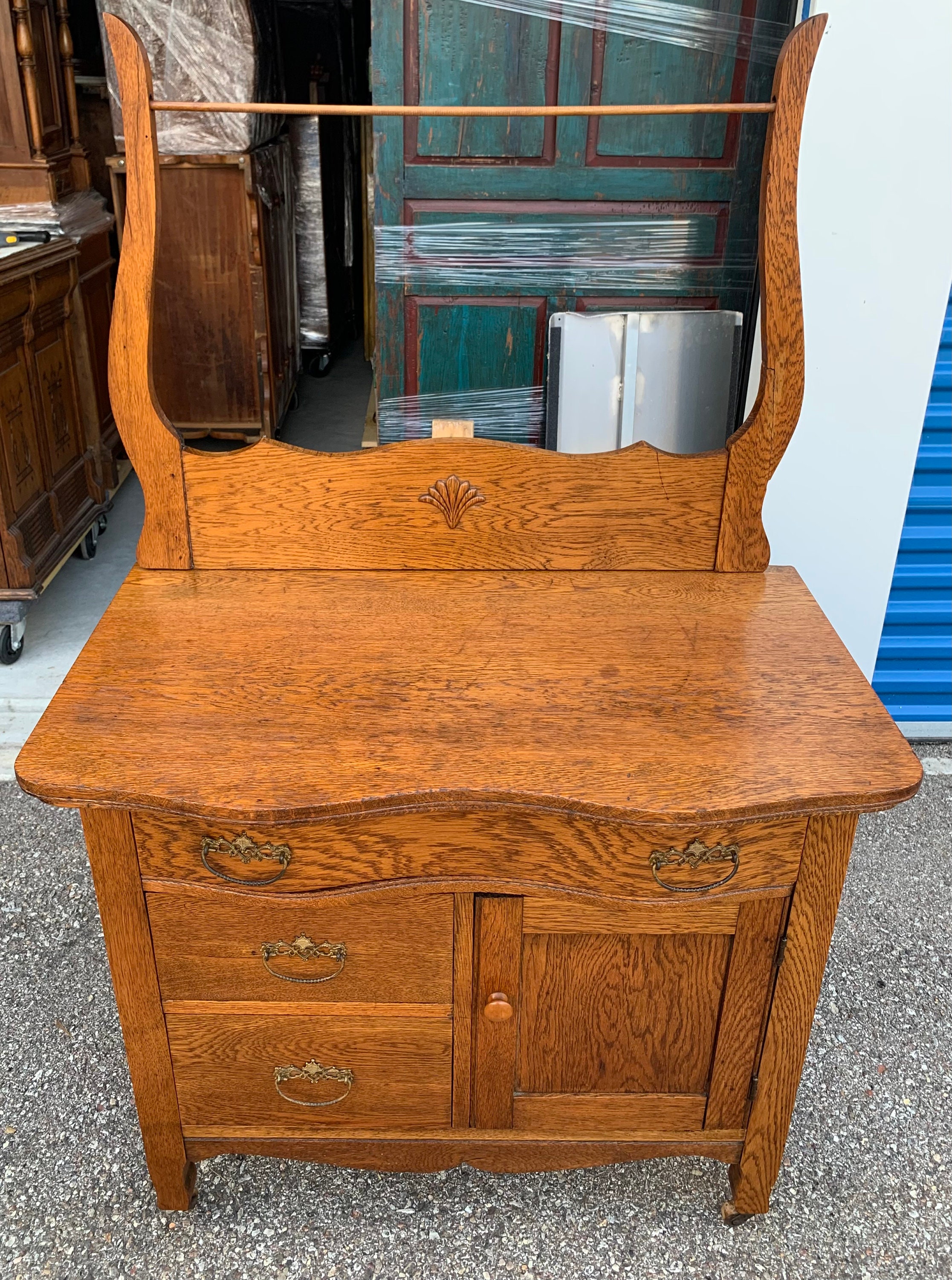 Antique Southern Primitive Solid Tiger Oak Washstand 34W20D29