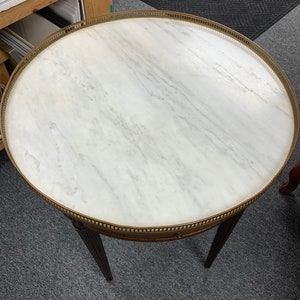 Antique French Louis XVI mahogany gueridon marble top table 28.5h24d shipping is not free bild 8