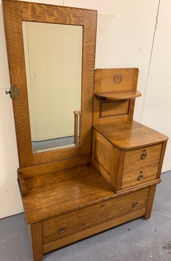 Antique Victorian 1890 Solid Quarter Sawn Oak Low Dresser With