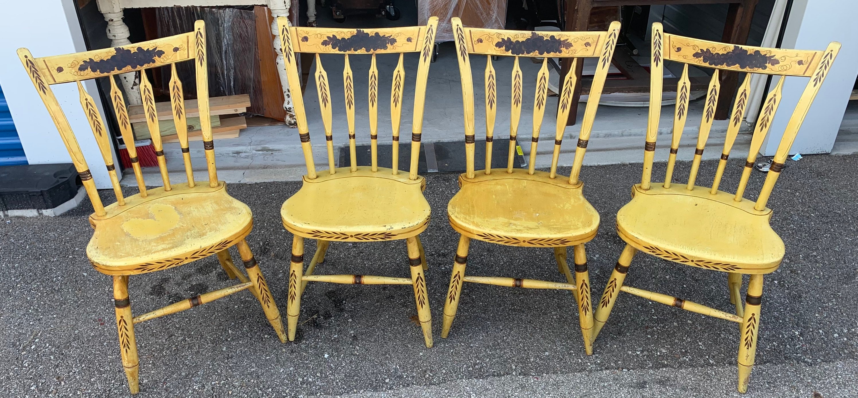 4 Pennsylvania Primitive Plank Seat Chairs mustard Paint 17.75