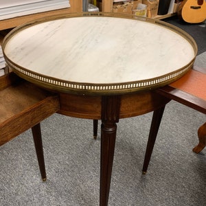 Antique French Louis XVI mahogany gueridon marble top table 28.5h24d shipping is not free bild 3