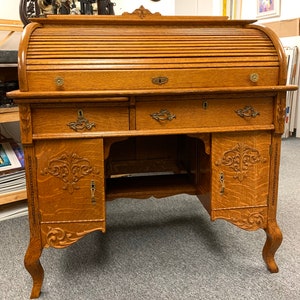 Beautiful antique Macey solid oak paneled roll top desk 40W28D30H44H Shipping is not free image 2