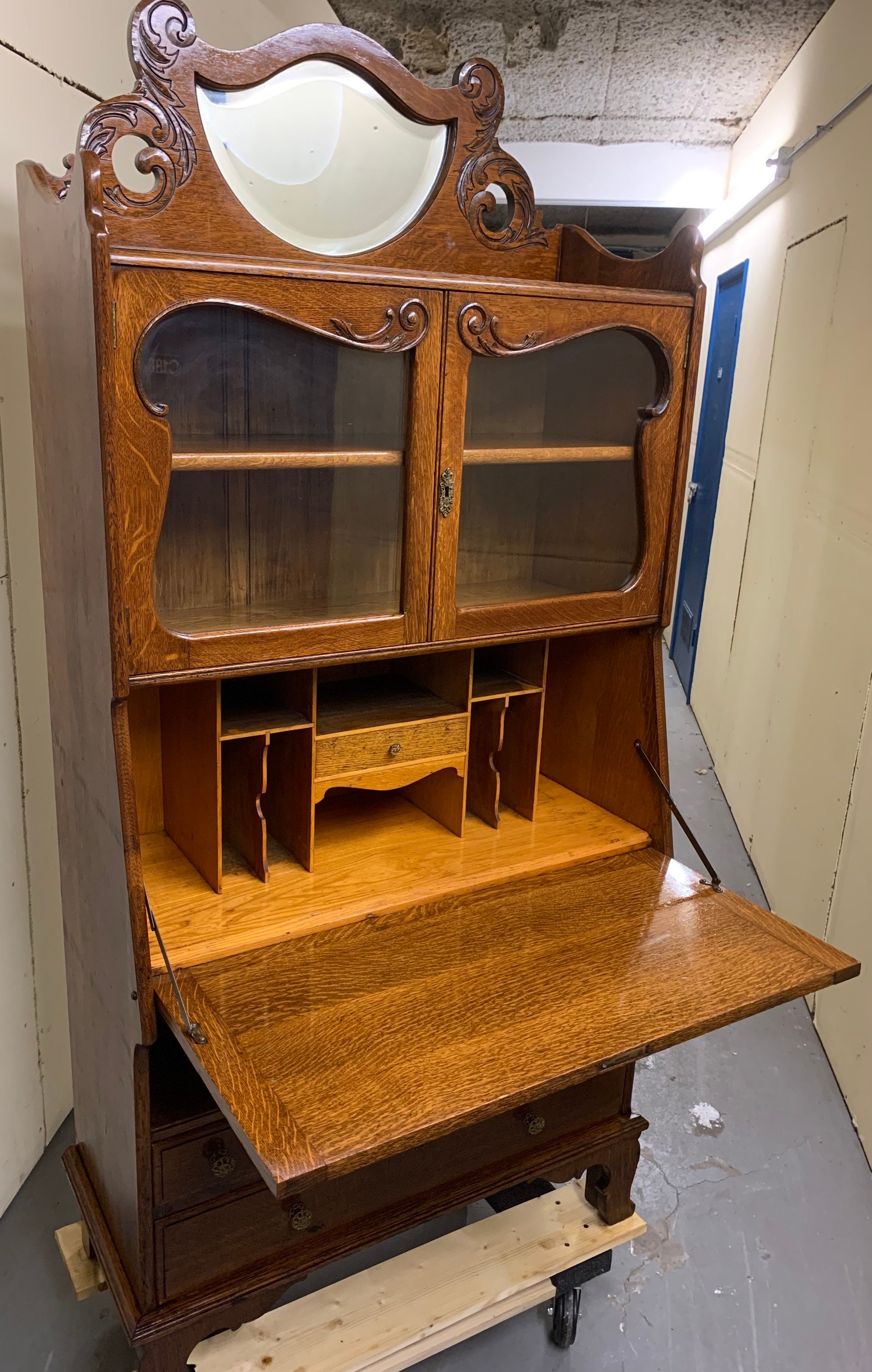 Antiguo armario de exhibición de roble macizo secretario de | Etsy