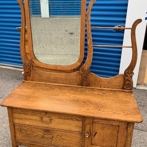 Unique Antique Victorian Solid Oak Dual Harp Low Wash Stand